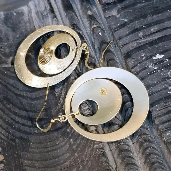 Rodeo Drive Super Lightweight Gold Plated Surgical Steel Double Hoop Earrings - Picture 10 of 11